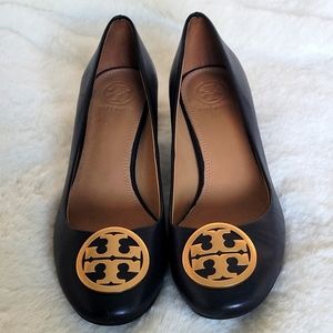 Tory Burch Chelsea Pumps